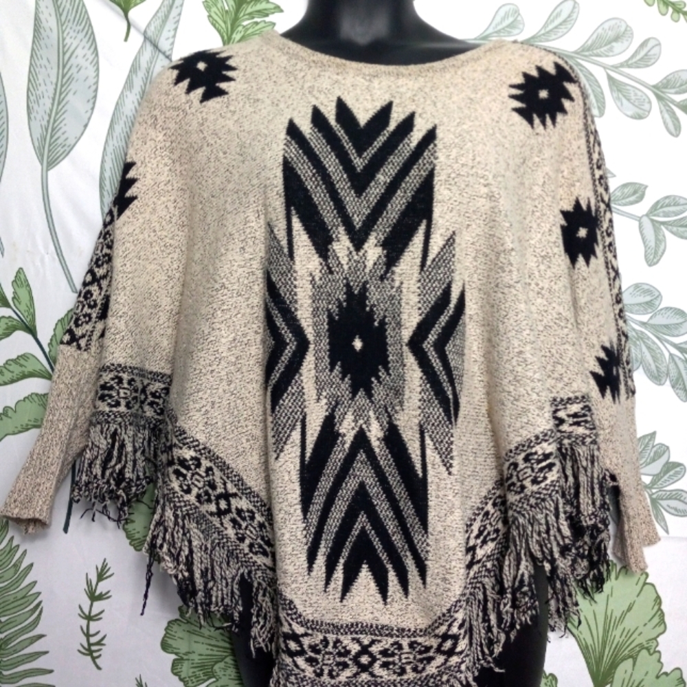 Southwestern Boho Aztec Poncho Doleman sleeve